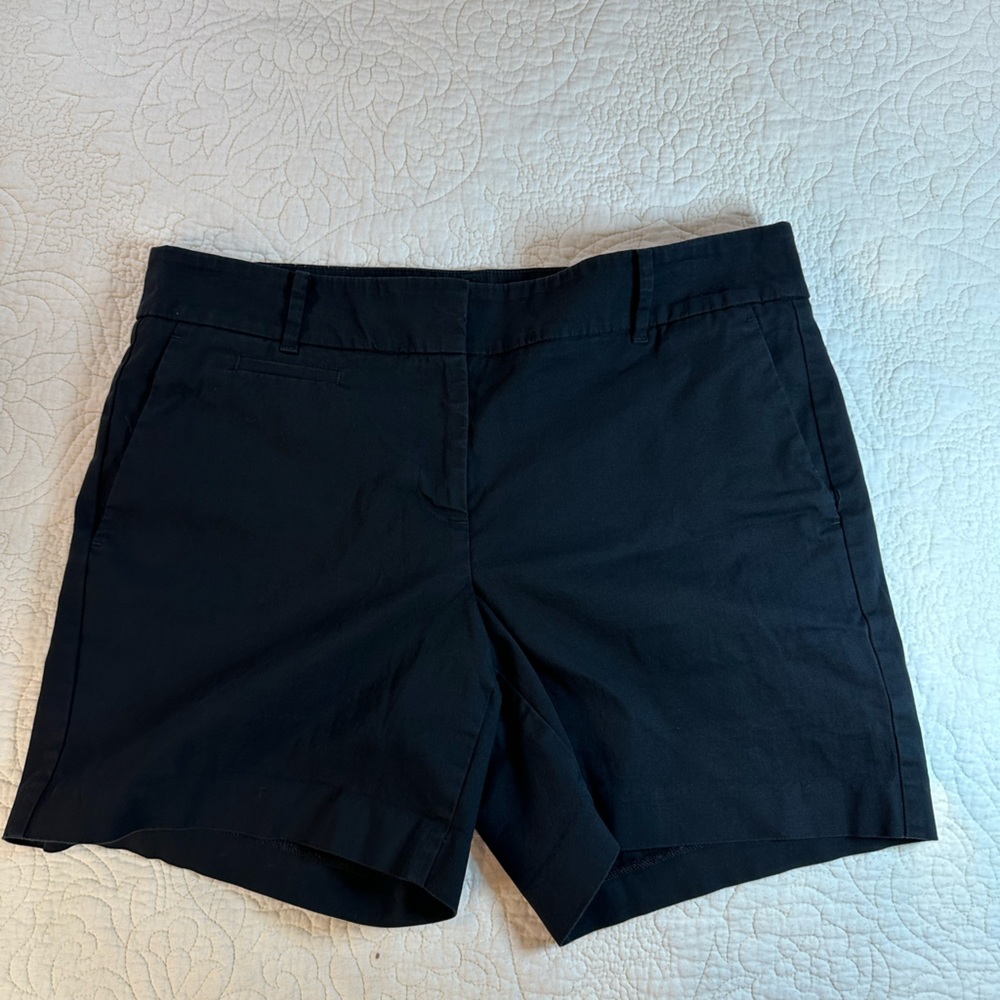Ann Taylor | Shorts | Black | Size 10
